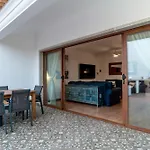 Skawi Villa *